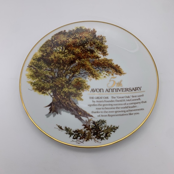 Avon 5th Anniversary 1992 Fine Porcelain Plate “The Great Oak” 22k gold Trim 8.5 - Picture 2 of 9